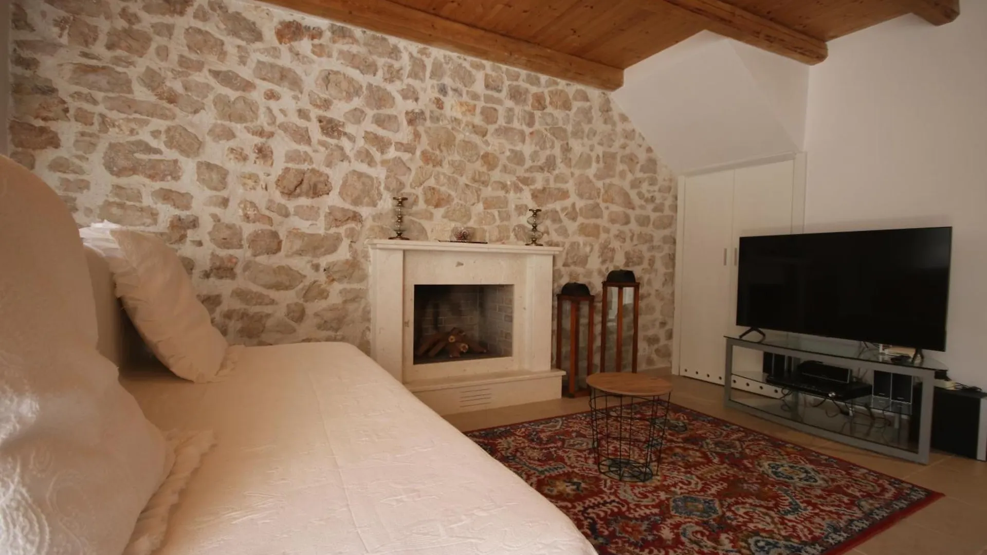 Anemos Villa Himare