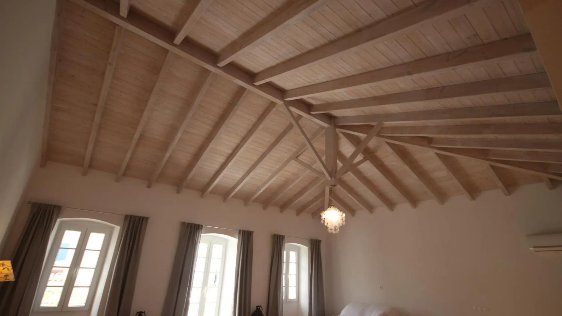 Anemos Villa Himare 0*,  Albania